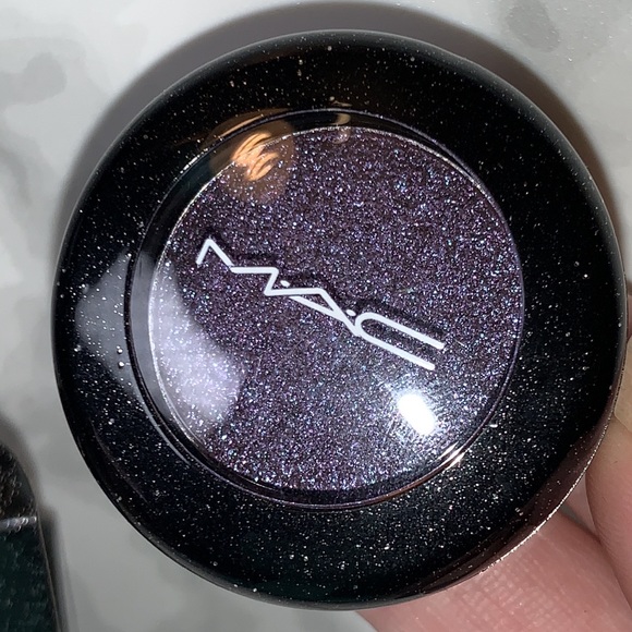 Victorian Plum Pressed Pigments Eyeshadow Heirloom Mix Collection MAC - Picture 8 of 16